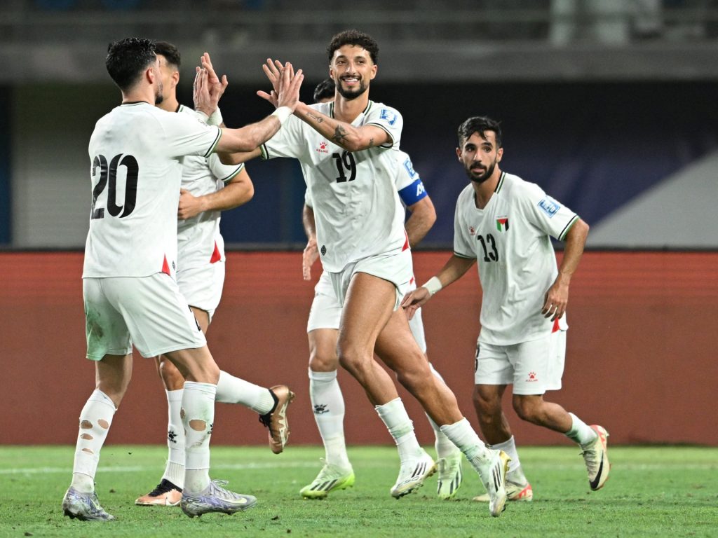 شاهد.. منتخب فلسطين ينعش آماله بالتأهل للمونديال وقطر تفوز على إيران