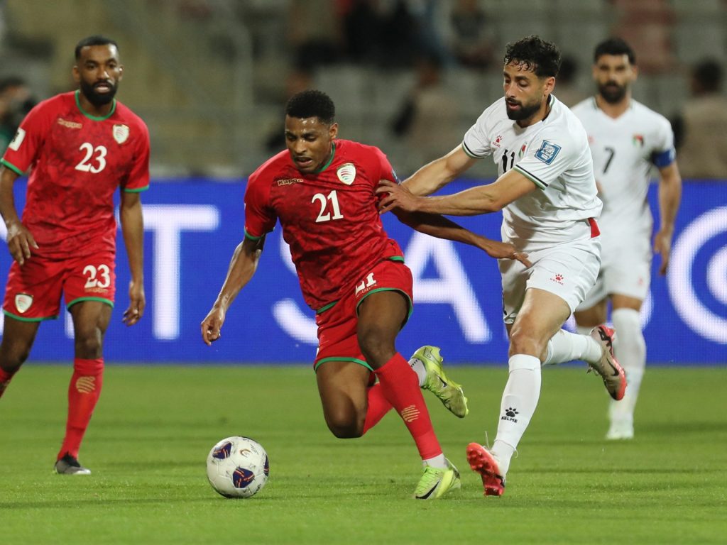 الاتحاد الفلسطيني يشكو حكم مباراة عُمان بتصفيات كأس العالم
