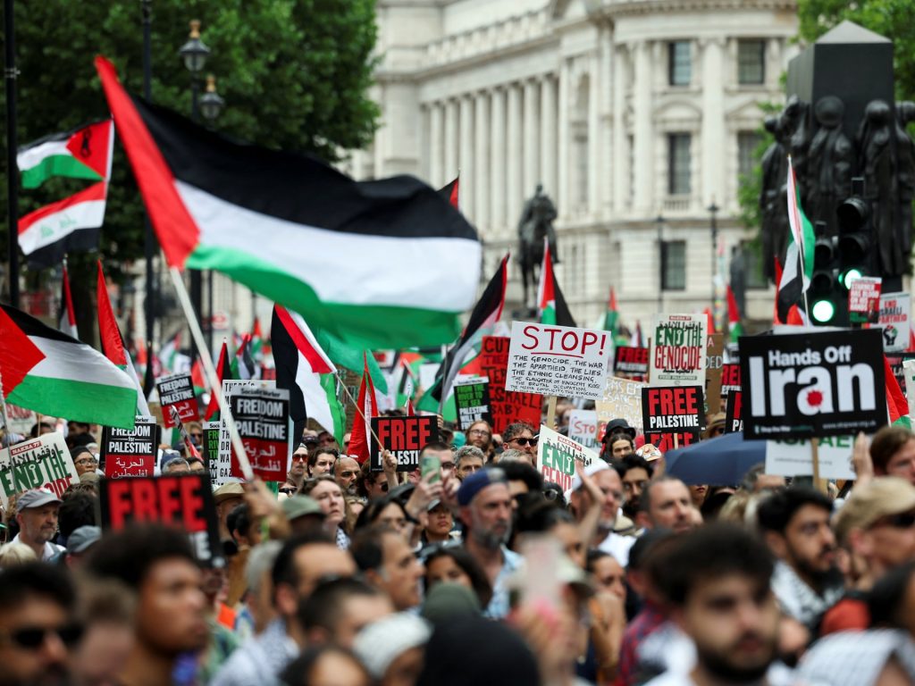 مظاهرات في مدن أوروبية تطالب بوقف الإبادة في غزة