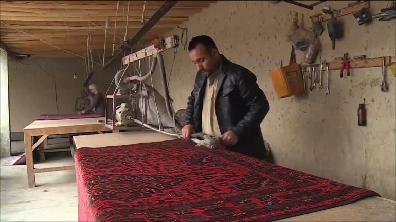 هذا الصباح-مراحل إنتاج السجاد الأفغاني