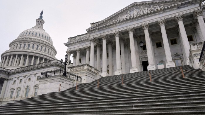 مجلس الشيوخ للحفاظ على الحد الأقصى لخصم ضريبة الدولة ، وهو ضروري مشروع قانون ترامب