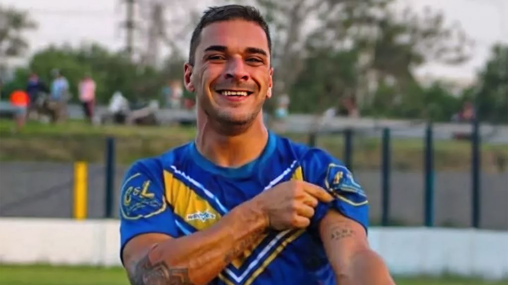 شاهد.. وفاة لاعب خلال مباراة في الأرجنتين