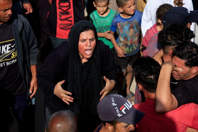 Mourners react during the funeral of Palestinians killed in Israeli strikes, at Nasser hospital, in Khan Younis, in the southern Gaza Strip, June 1, 2025. REUTERS/Hatem Khaled
