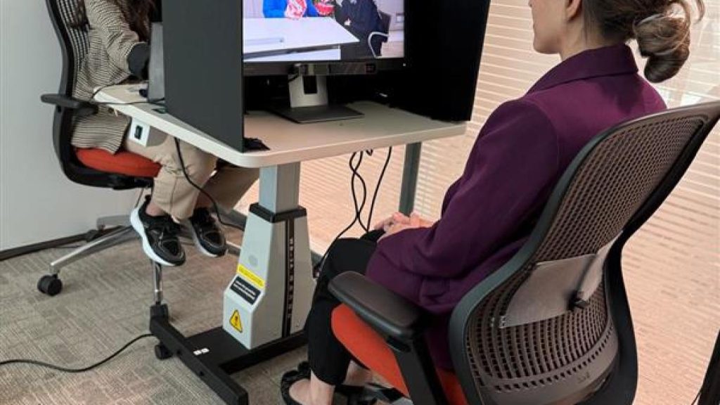 تقنية قطرية لتشخيص التوحد في 4 دقائق عبر تتبع حركة العين