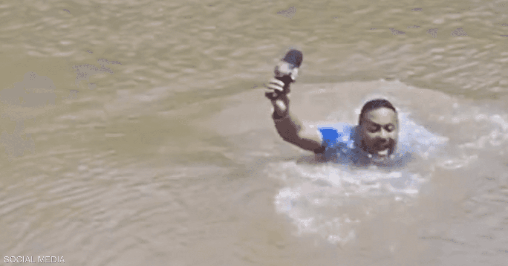 فيديو.. مراسل يعثر على جثة طفلة مفقودة أثناء المباشر