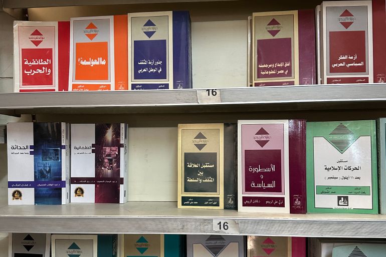 شكلت الرقابة التي فرضتها السلطات السورية على مدى العقود الماضية حاجزاً أمام تقدم الكتاب والإنتاج الأدبي والفني في سوريا، إضافة إلى المواقف السياسية المحلية والعربية والدولية. صور: dpa Credit: dpa