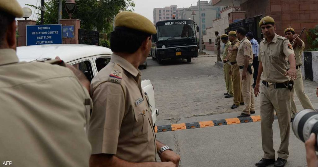 الشرطة الهندية توقف رجلا يدير سفارة “وهمية”