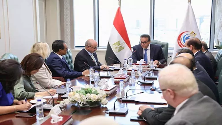 وفد “الصحة العالمية” في مصر استعدادًا لتجديد الاعتماد الدولي لهيئة الد