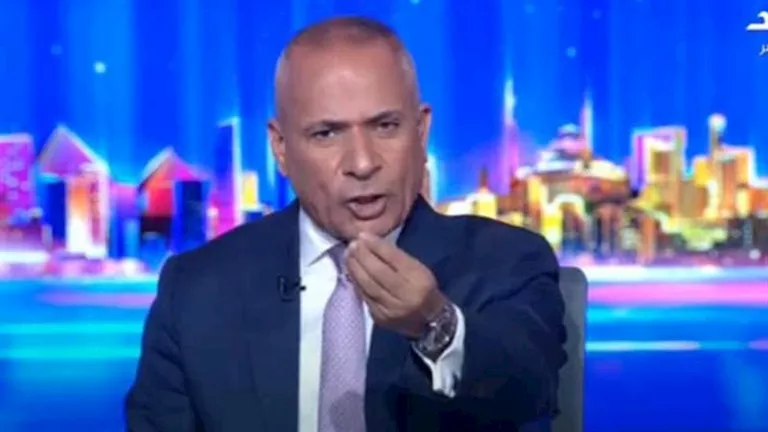 أحمد موسى يكشف تفاصيل أزمة الوحدات السكنية الإدارية لأساتذة جامعة سوها