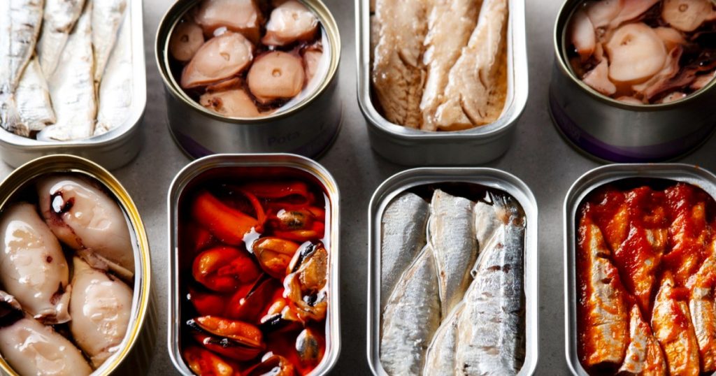10 حقائق يجب أن تعرفها عن الأسماك والمأكولات البحرية المعلبة