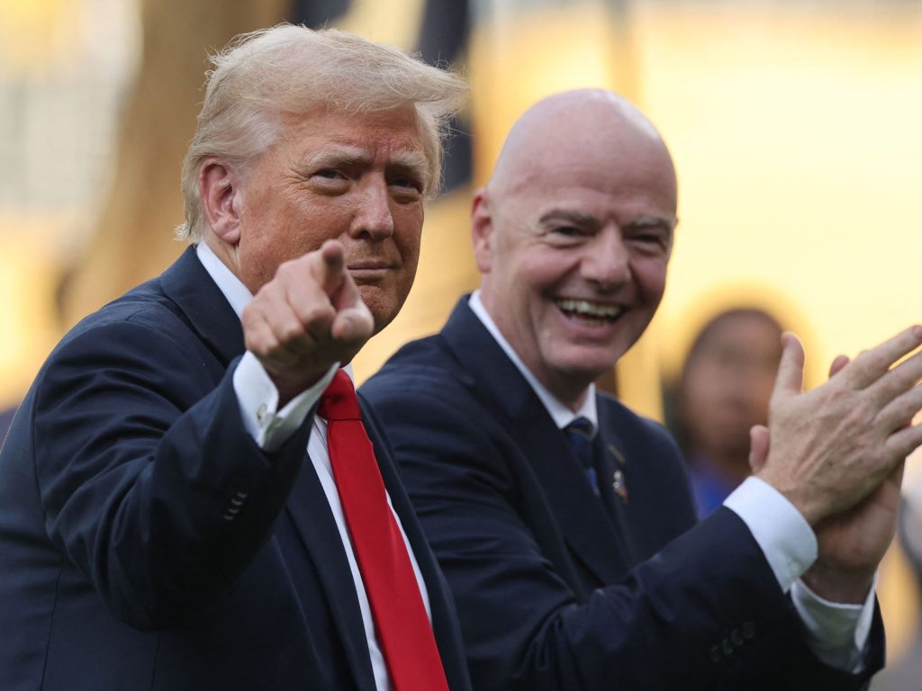 الجماهير تقابل ترامب بصيحات الاستهجان في نهائي كأس العالم للأندية