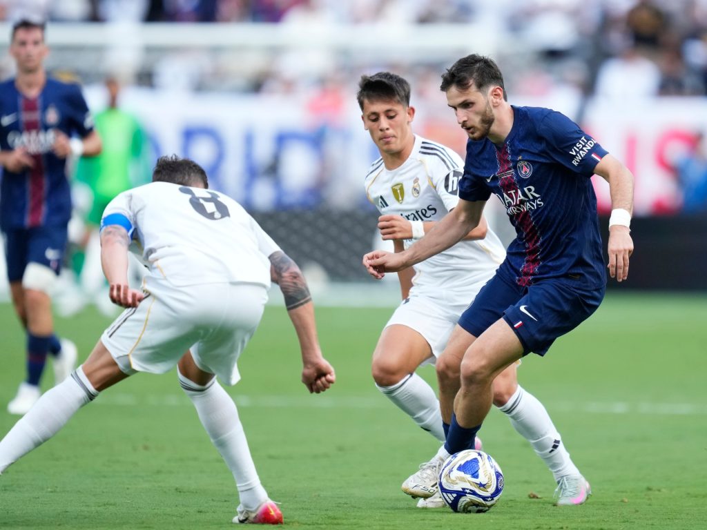 فيديو مراوغة كفاراتسخيليا لمبابي وغولر يحظى بشعبية على مواقع التواصل