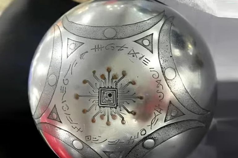 كرة بوغا المشهورة في كولومبيا Buga Sphere