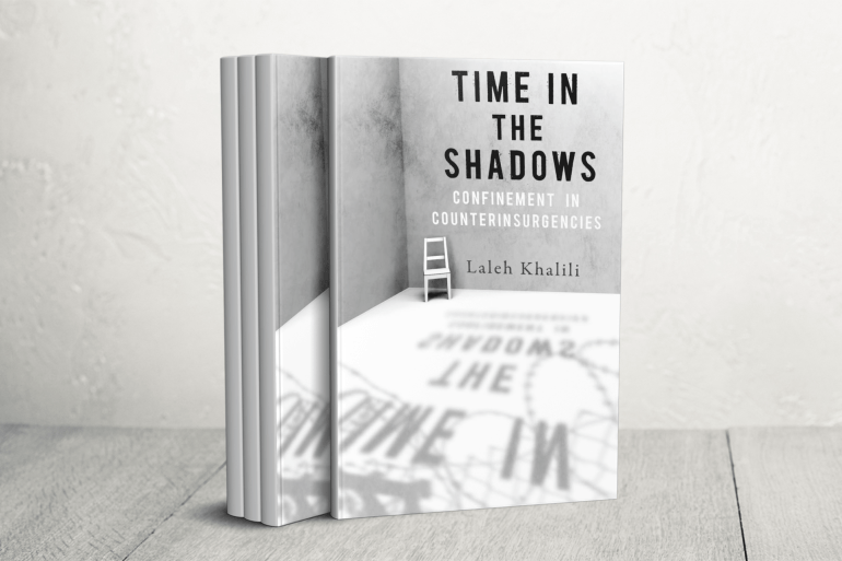 يُسلّط كتاب "الزمن في الظلال" الضوء على اثنتين من أبرز الحركات الليبرالية لمكافحة التمرد في عصرنا الحديث، وهما: الاحتلال الإسرائيلي لفلسطين، والحرب الأمريكية على الإرهاب.