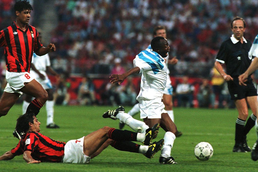 الغاني عبيدي بيليه.. “مايسترو” أفريقيا الذي سحر العالم | رياضة