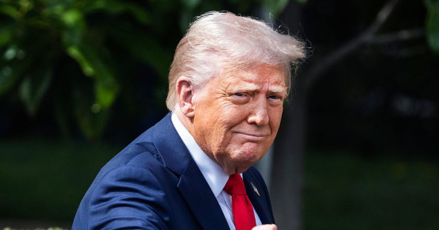 يعلن دونالد ترامب عن اتفاق تجاري مع إندونيسيا