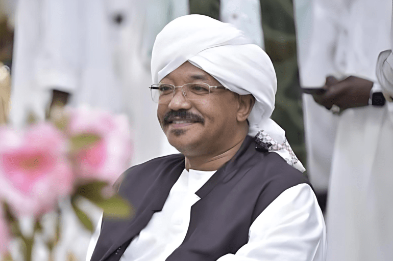 المدير العام للشركة السودانية للموارد المعدنية المحدودة، محمد طاهر عمر (Watch Sudan on twitter)