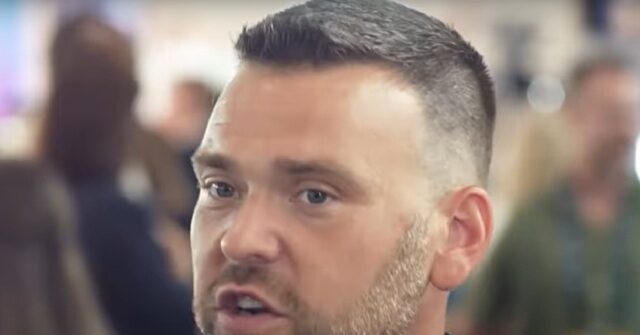 حصريًا — جاك بوسوبيك يكشف عن قطعة الأدلة الأساسية في لغز جريمة قتل تشارلي كيرك