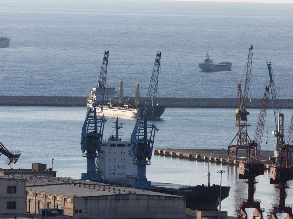 سوريا توقع اتفاقا بـ800 مليون دولار لدعم البنية التحتية للموانئ