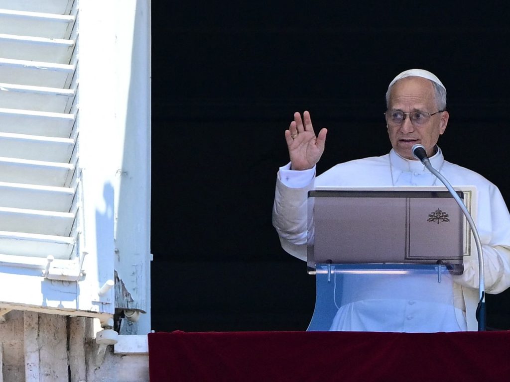 بابا الفاتيكان يتخذ أول خطوة للتصدي لاعتداءات رجال الدين