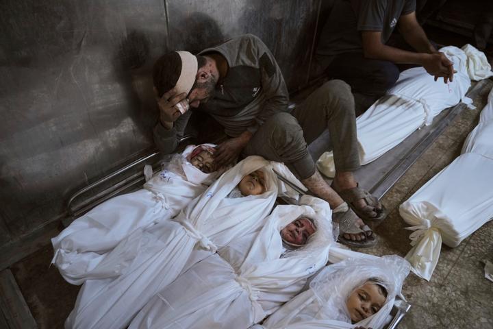 فيلق من الأطفال الذين قتلوا في هجوم جوي إسرائيلي في مستشفى الشيفا في غزة في 15 يوليو 2025.