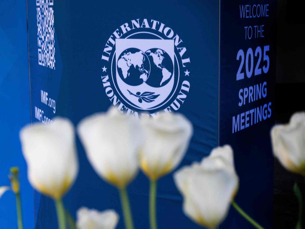 صندوق النقد يرفع توقعاته للنمو العالمي إلى 3% عام 2025