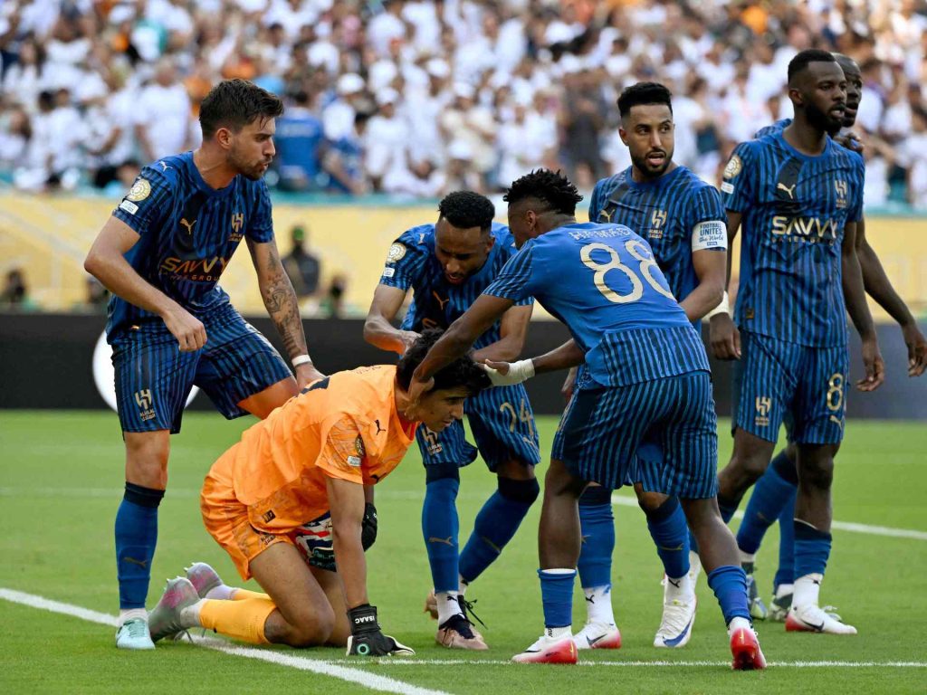 الهلال وتشلسي وسان جيرمان يهيمنون على التشكيلة المثالية لكأس العالم للأندية