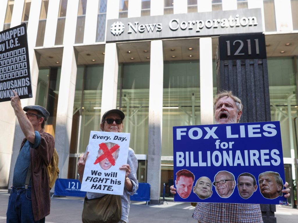 مركز بيو: 6 حقائق عن قناة فوكس نيوز ومن يتابع أخبارها