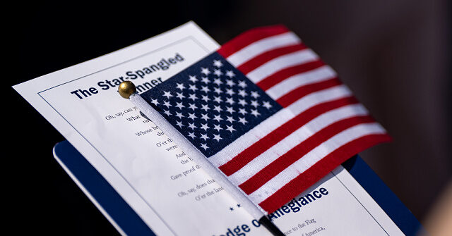 وزارة العدل لتقليل اللغات الأجنبية في الخدمات الحكومية