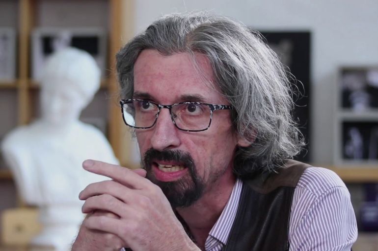 صورة للصحفي الفرنسي الاستقصائي جان مارك ماناش