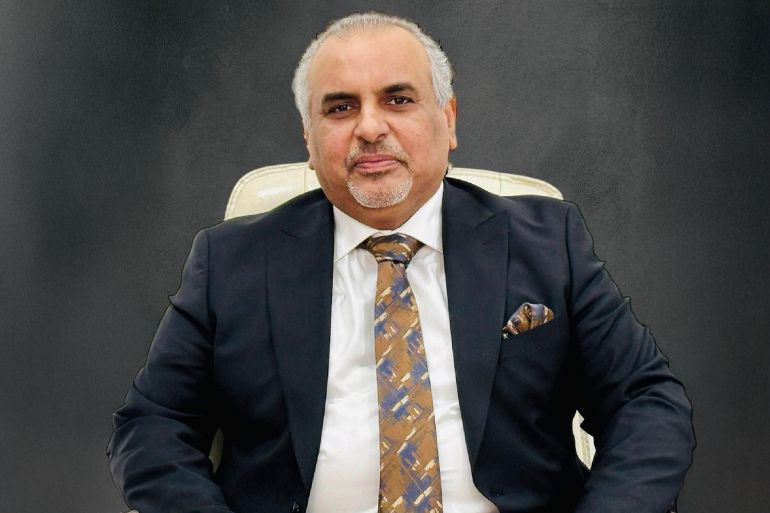 الخبير الاقتصادي أحمد الأنصاري الصفحة الشخصية على مواقع التواصل