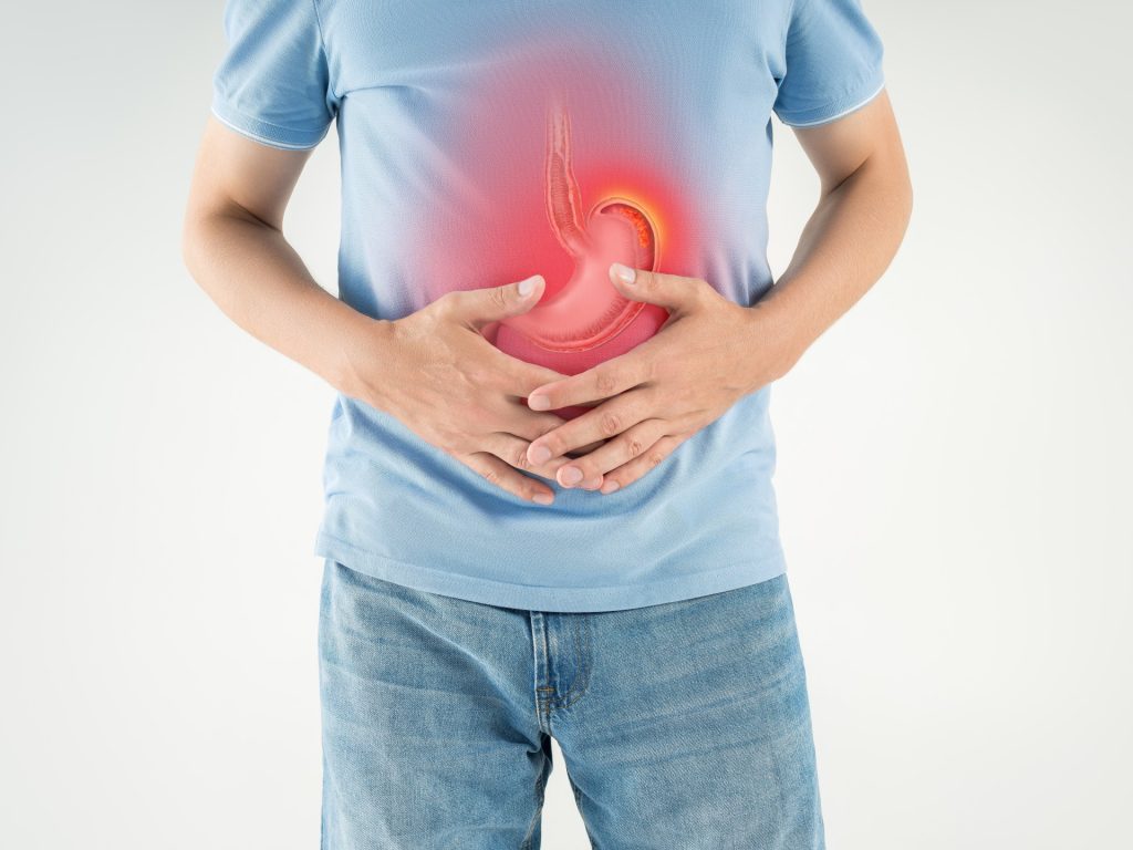 حرقة المعدة أم مشكلة أكثر خطورة؟ متى يجب فحص آلام الصدر؟