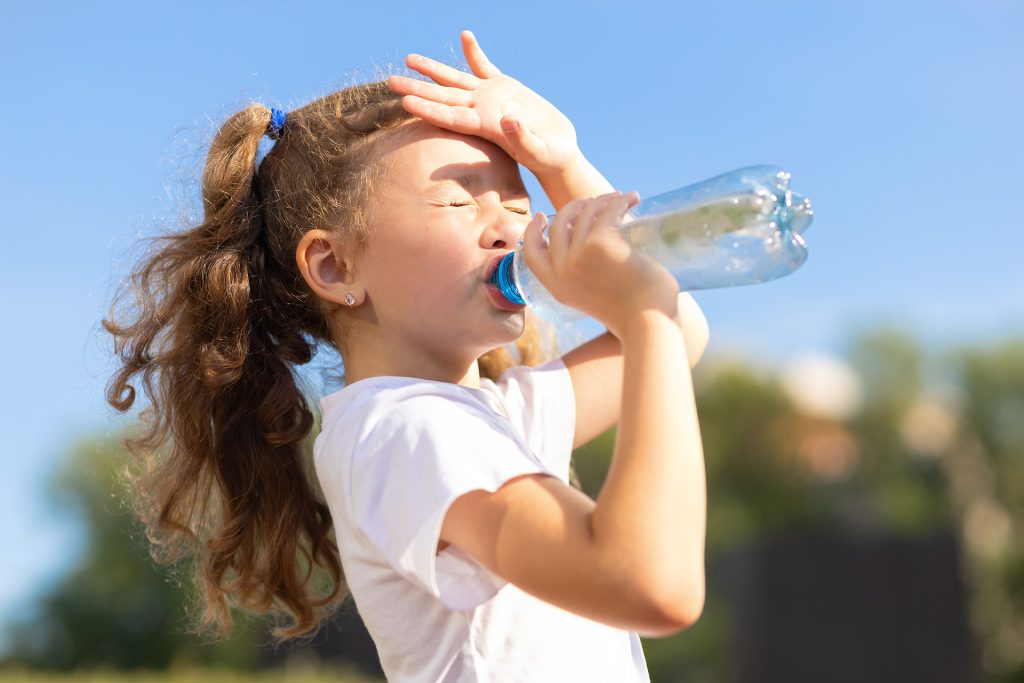 ما ضربة الشمس؟ علامات يجب الانتباه إليها خلال موجة الحر