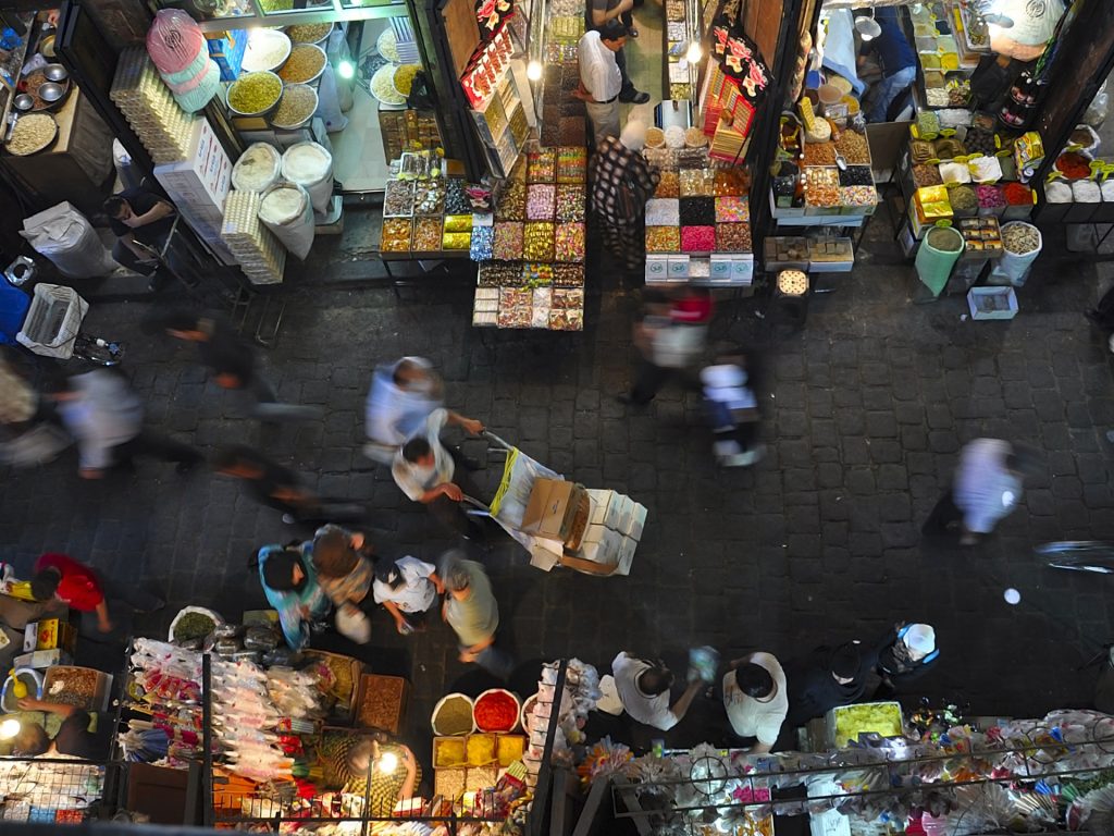 السوريون تحت وطأة الغلاء رغم تحسّن المؤشرات الاقتصادية