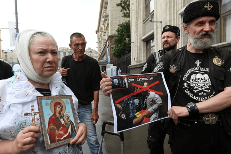 _اعتصام أمام مجلس الدوما للمكالبة بحظر نشاط حركة عبدة الشياطين المصدر سيرغي تشيريكوف