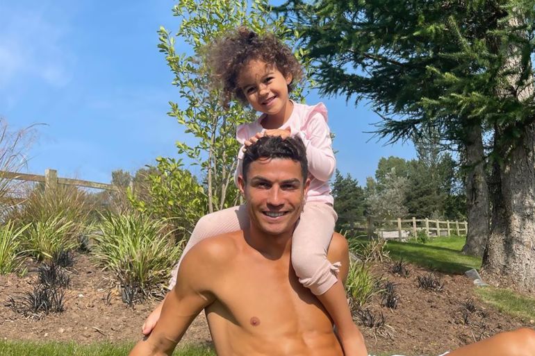 رونالدو وعائلته