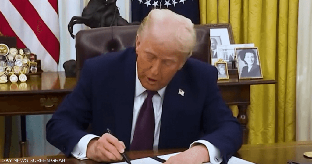 ترامب يعاقب الهند برفع الرسوم بسبب “النفط الروسي”