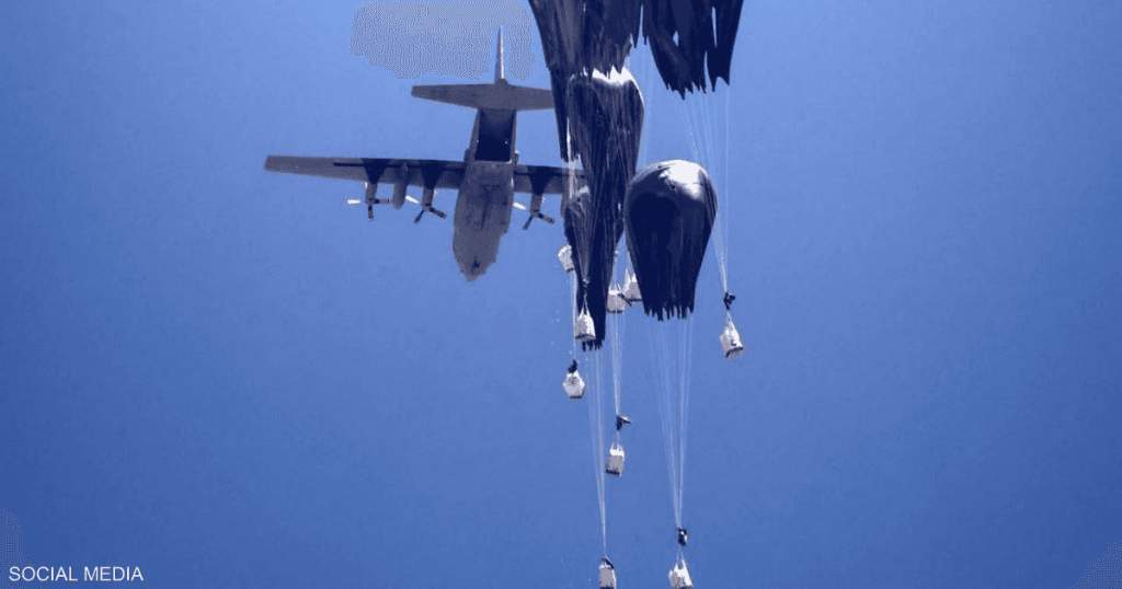 غزة.. كندا تسقط مساعدات وتتهم إسرائيل بانتهاك القانون الدولي