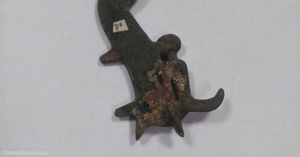 صور.. مصر تسترد 13 قطعة أثرية من بريطانيا وألمانيا