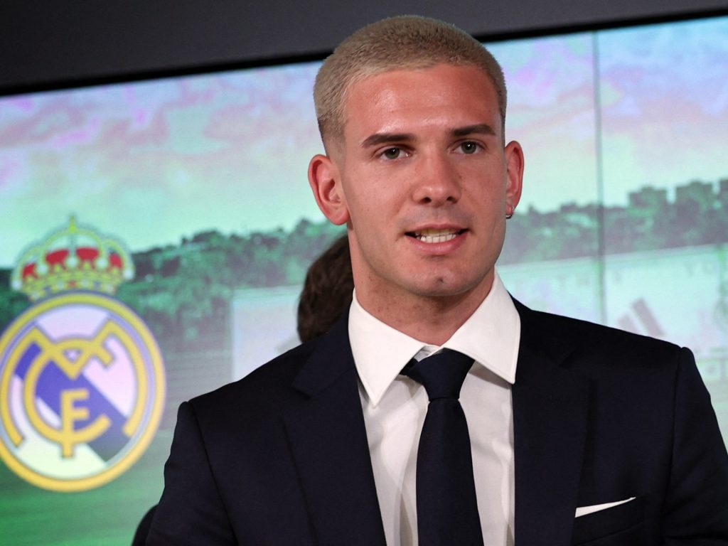 هل تحايل ريال مدريد على القانون لتسجيل الأرجنتيني ماستانتاتوو؟