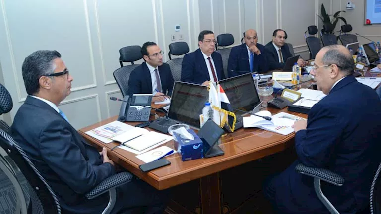 وزير التموين يوجه رؤساء شركات المطاحن بتحسين جودة الخدمات والمنتجات