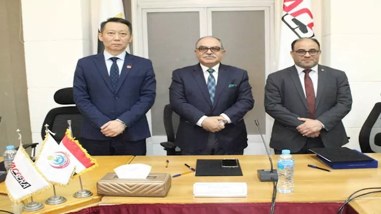 مذكرة تفاهم مصرية إماراتية صينية لإنتاج وتصدير اللقاحات البشرية والبيط