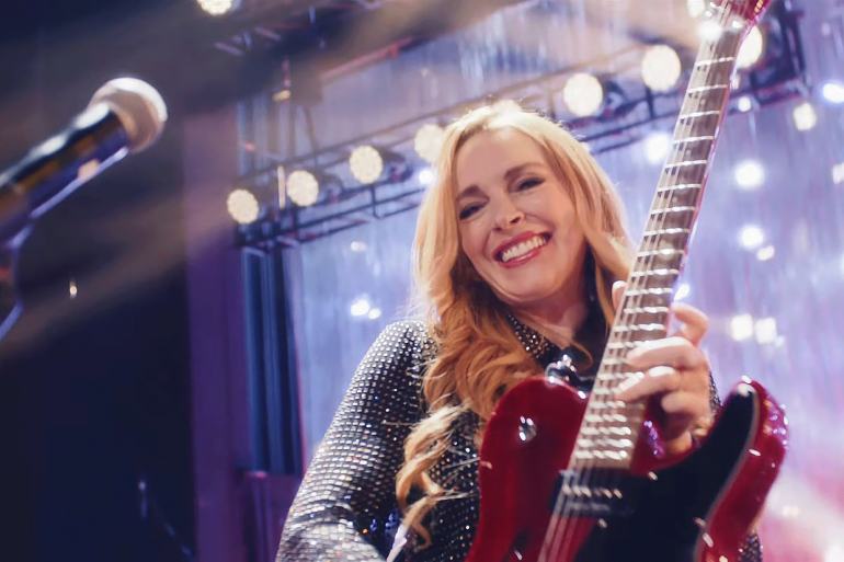 المصدر: حساب IMDB على إنستغرام Lindsay Lohan - Freakier Friday فيلم "جمعة أغرب".. محاولة ليندسي لوهان لإعادة تعريف ذاتها