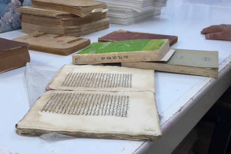 ورشة تونسية تكافح للإبقاء على حرفة تجليد الكتب. صور: Tarek Guizani/dpa