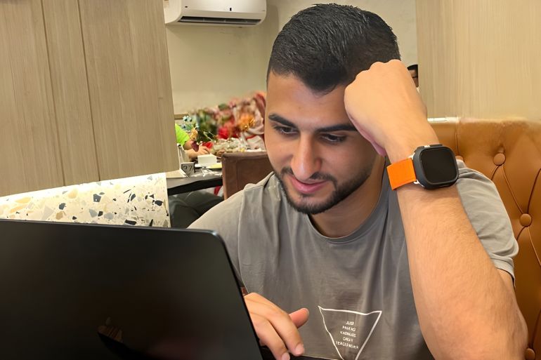 أمير العفش خلال إدارة الحملات التسويقية عبر مشروعه التجاري