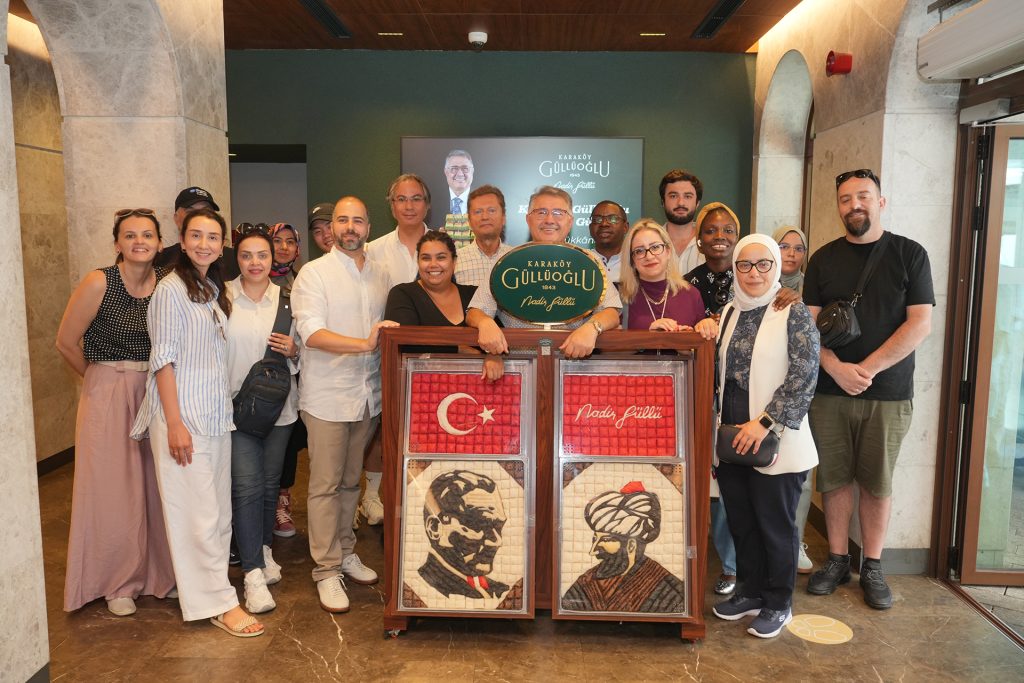 من غازي عنتاب إلى إسطنبول.. طهاة أجانب يكتشفون أسرار المائدة التركية