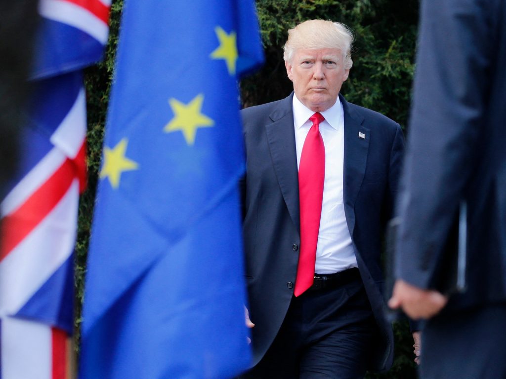 اتفاق ترامب مع أوروبا.. هدنة جمركية بثمن السيادة