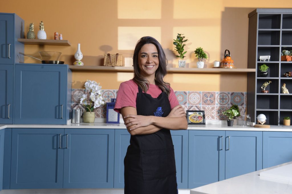 دجاج الطحين وفاصوليا الصبّار.. طاهية أردنية تبتكر وصفات لمواجهة التجويع في غزة