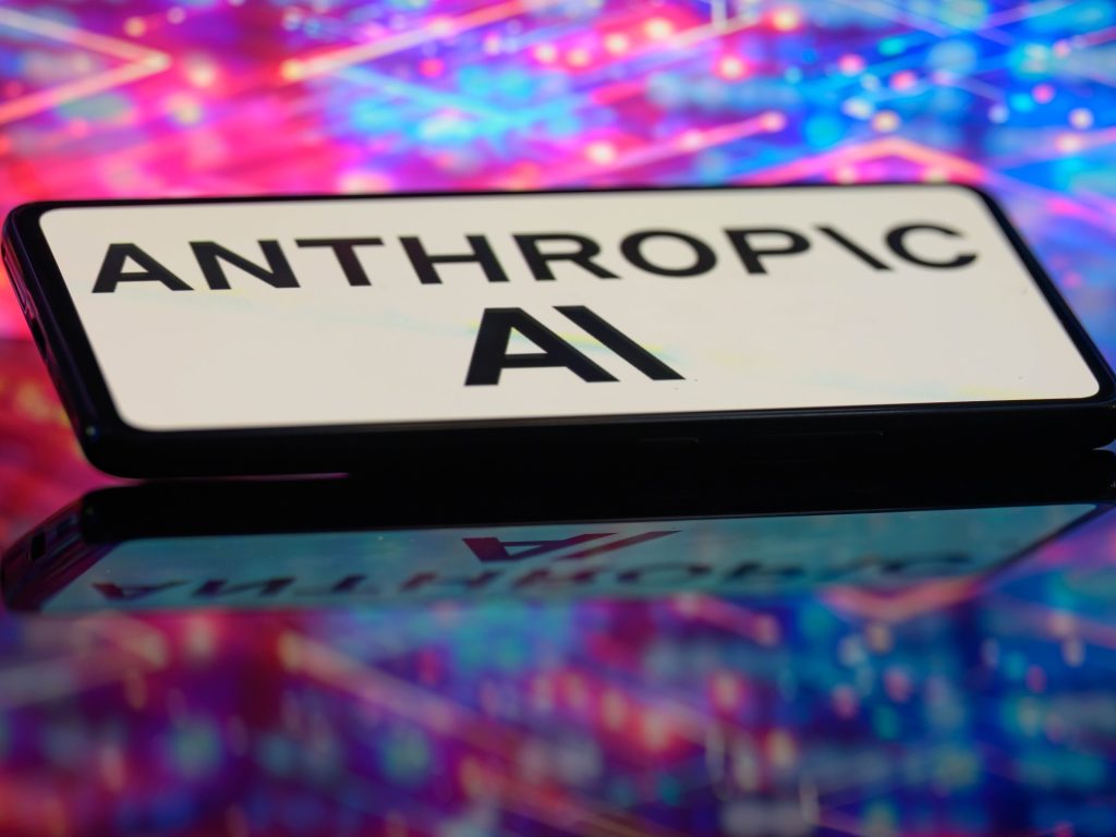 “آنثروبيك” توافق على تسويات مع المؤلفين هربا من دفع تريليون دولار | تكنولوجيا