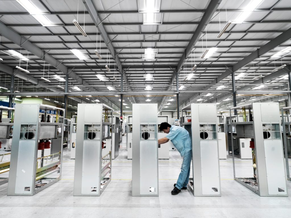 الصين تتحول لقوة ابتكار عالمية لكن بتكاليف باهظة ومخاطر كبيرة